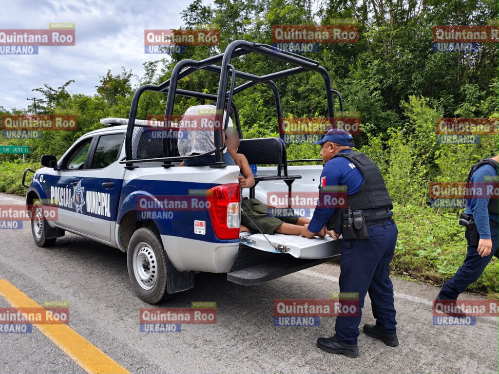 Lo confundieron con un atropellado: borrachito se queda dormido en plena carretera federal, cerca del entronque a San José II 3 IMG 2925